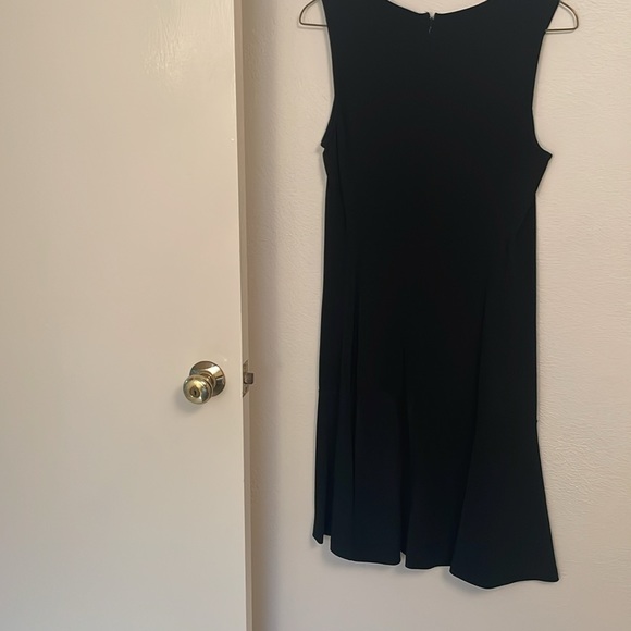Black Theory dress with stretch - Picture 3 of 4